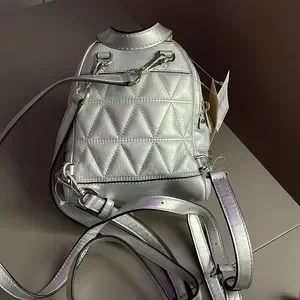 MICHAEL Michael Kors | Bags | Nwt Michael Kors Mini Silver  display picture 3